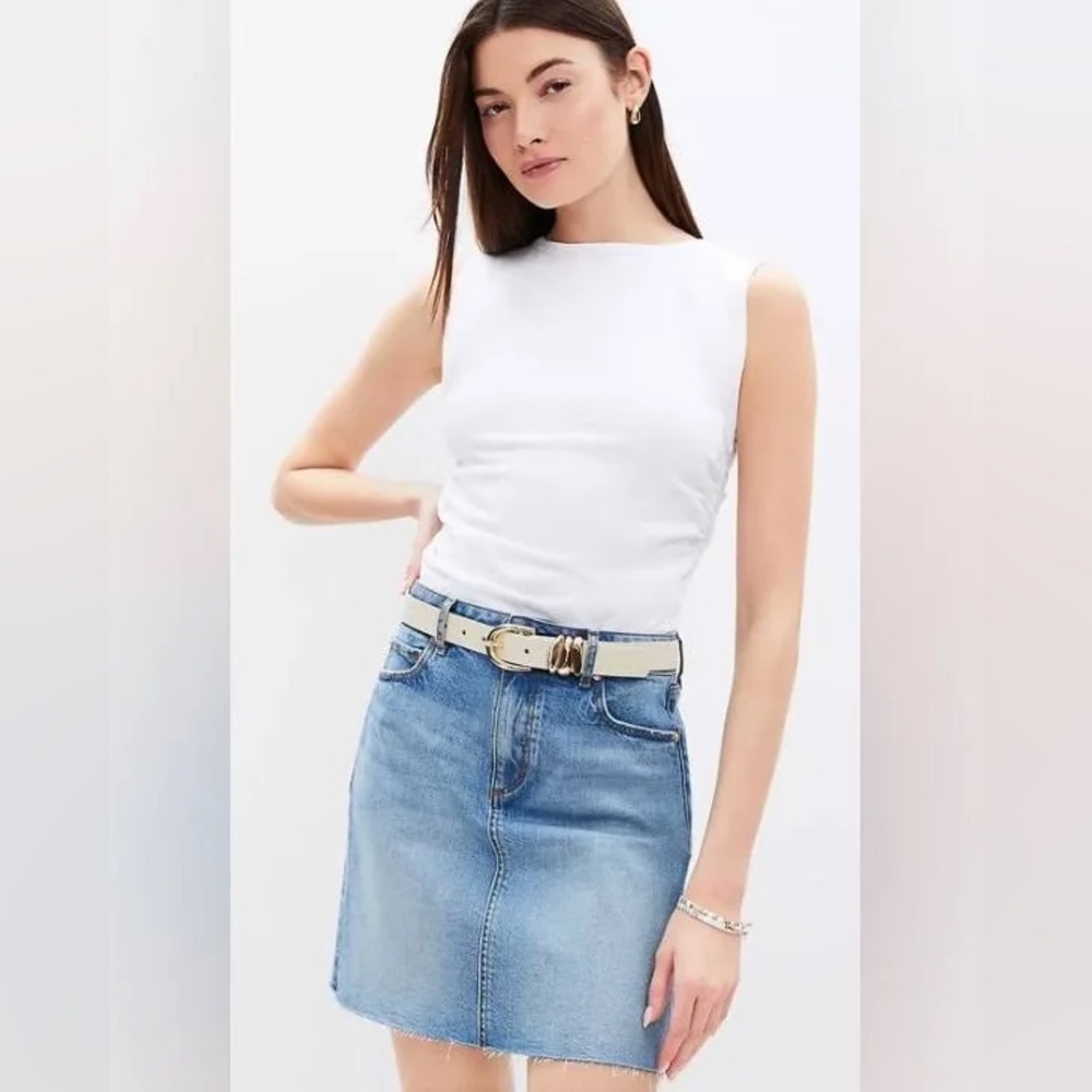 LOFT denim frayed skirt Sz 6